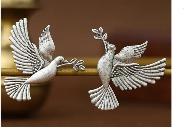 Silver_Tone_Bird_Pair_Decorative_Showpieces