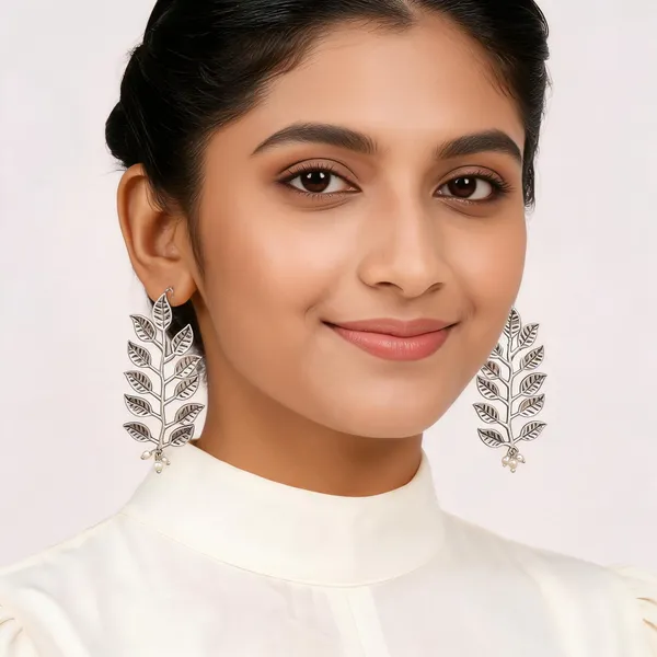Silver_Leaf_Motif_Dangle_Earrings_For_Women