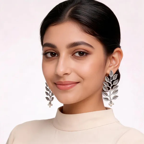 Silver_Leaf_Motif_Dangle_Earrings_For_Women