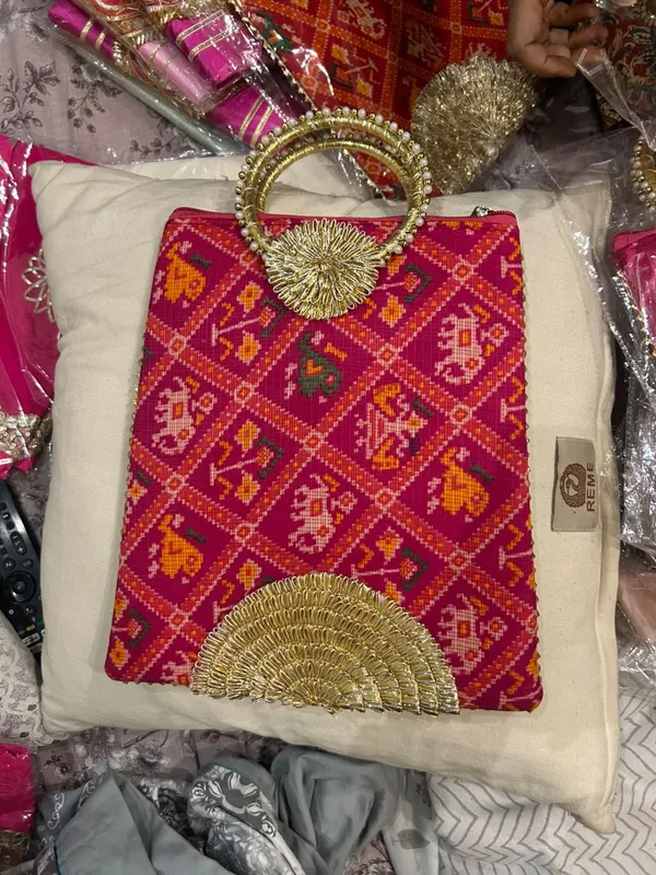 Pink_Fabric_Embroidered_Handheld_Clutch_For_Women