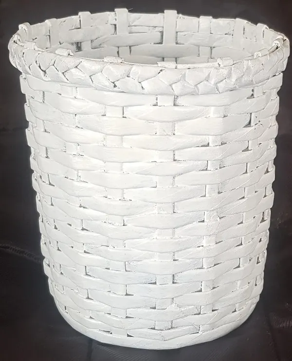 Sonas_Creation,_VERY_SMALL_Dustbin_for_Table_Top,_TINY_Basket,_6_Inch_Tall
