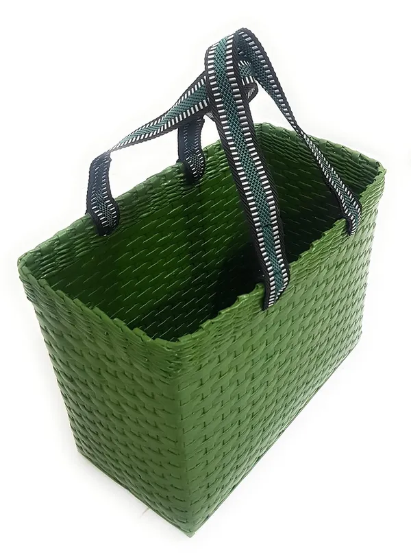 Sonas_Creation,_Green,_Large,_Lunch_Bag,_Picnic_Basket,_Handmade,_of_Paper_Ropes