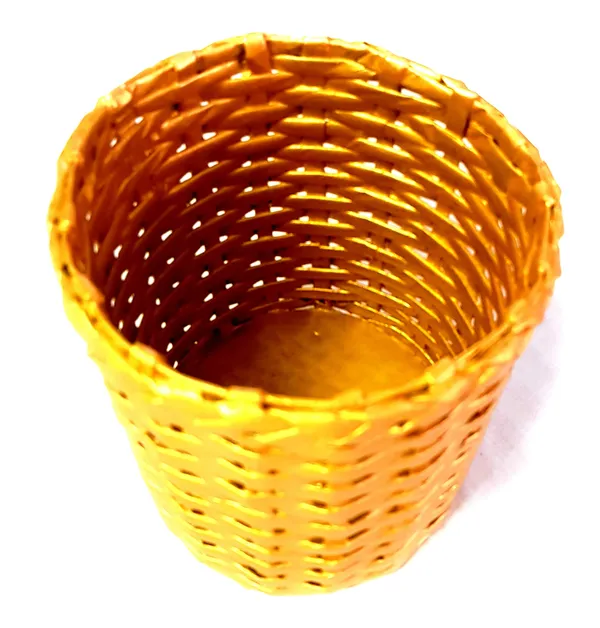 Sonas_Creation,_VERY_SMALL_Dustbin_for_Table_Top,_TINY_Basket,_6_Inch_Tall