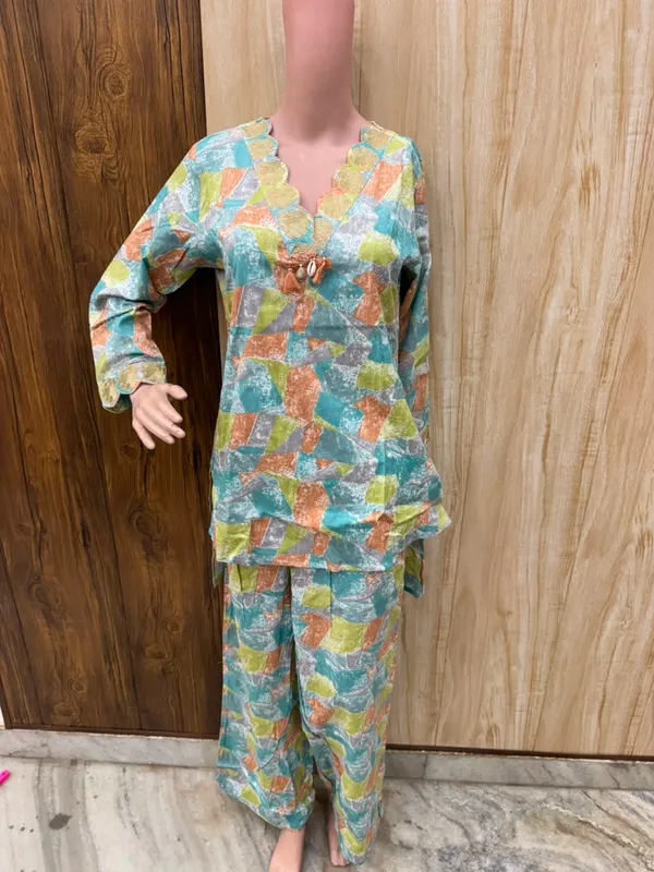 Multicolor_Printed_Straight_Kurta_Set_for_Women