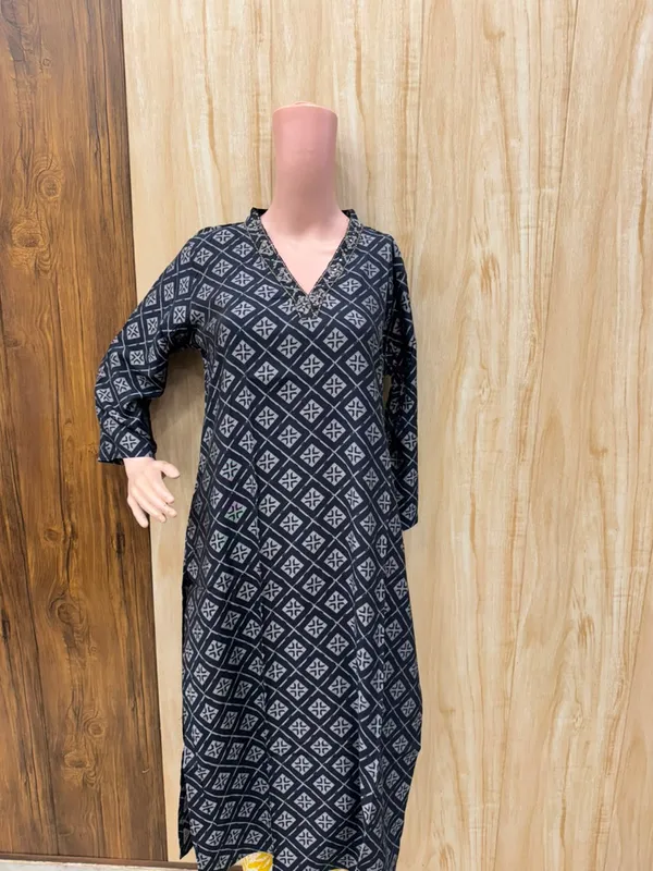 Black_Geometric_Print_Straight_Kurta_for_Women