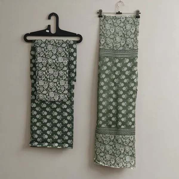 Multicolour_Cotton_Floral_Leafy_Printed_Suit_Set_For_Women