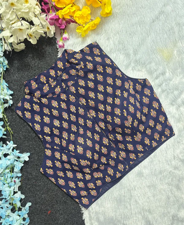 Navy_Printed_Sleeveless_Kurti_for_Women