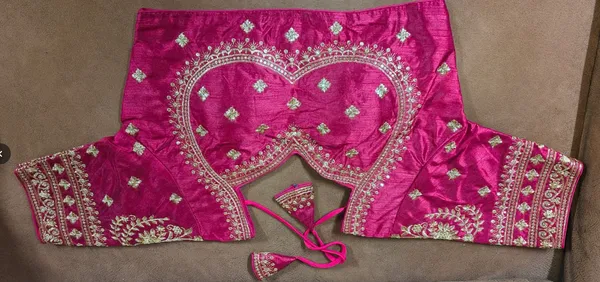Magenta_Embroidered_Ethnic_Blouse_for_Women