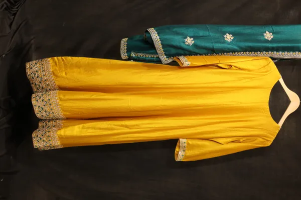 Yellow_Georgette_Straight_Embroidered_Anarkali_Suit_Set_For_Women
