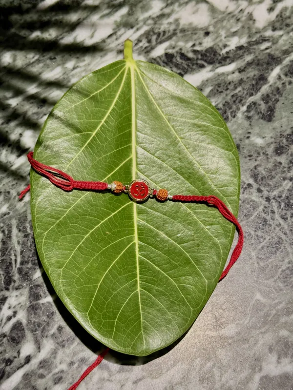 Red_925_Silver_Thread_Om_Rakhi_For_Men