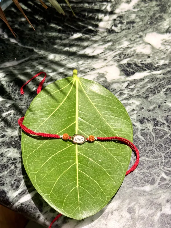 Red_Thread_925_Silver_Classic_Rakhi_For_Men