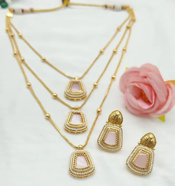Soft_Glam,_Big_Style!__Wear_the_elegance_everyone_notices.