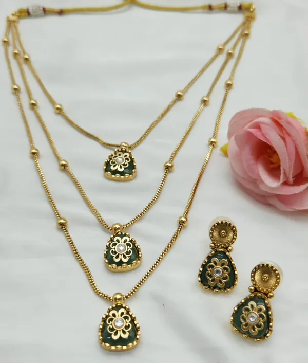 Green_Glam,_Golden_Glow_–_Your_New_Favourite_Statement_Set!
