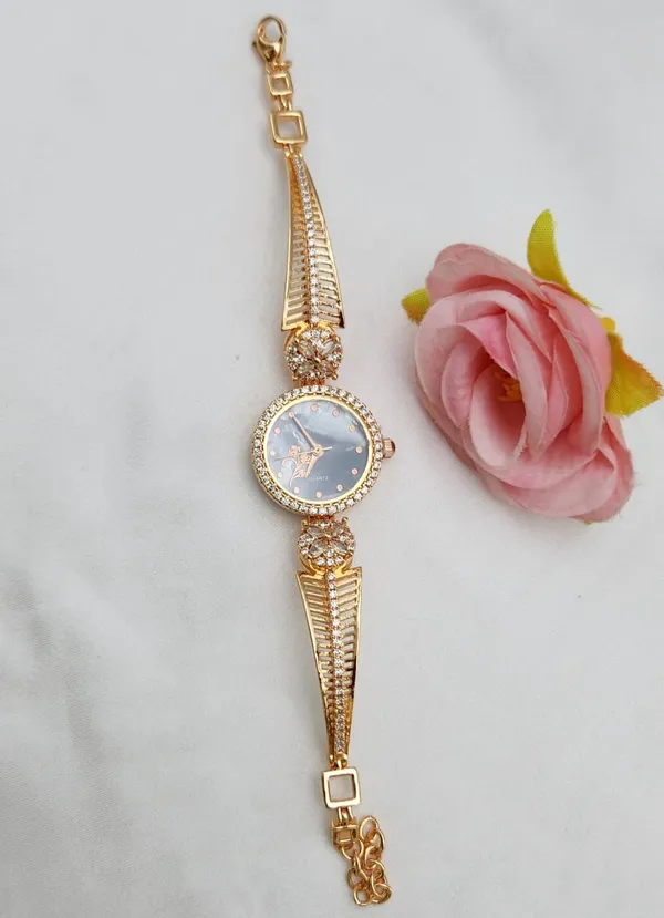 Every_second_looks_better_with_a_little_sparkle!