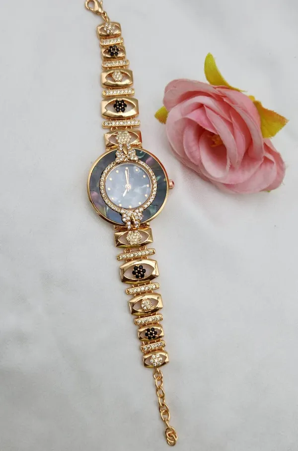 Tick-tock,_it’s_time_to_glam!
