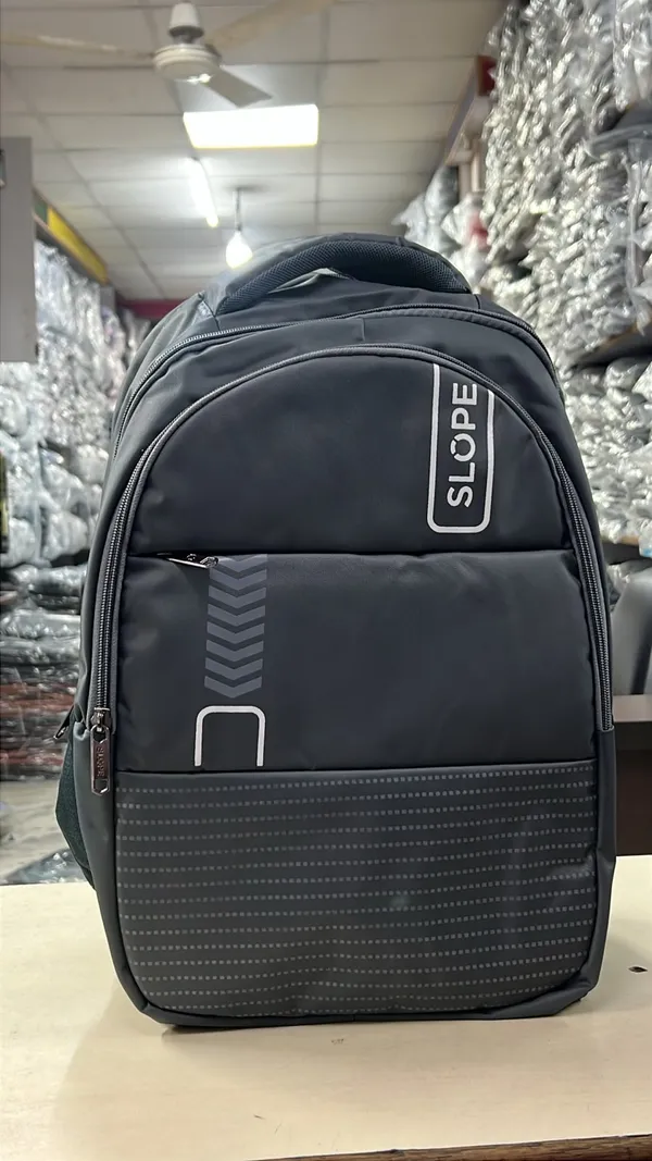 Black_Slope_Structured_Backpack
