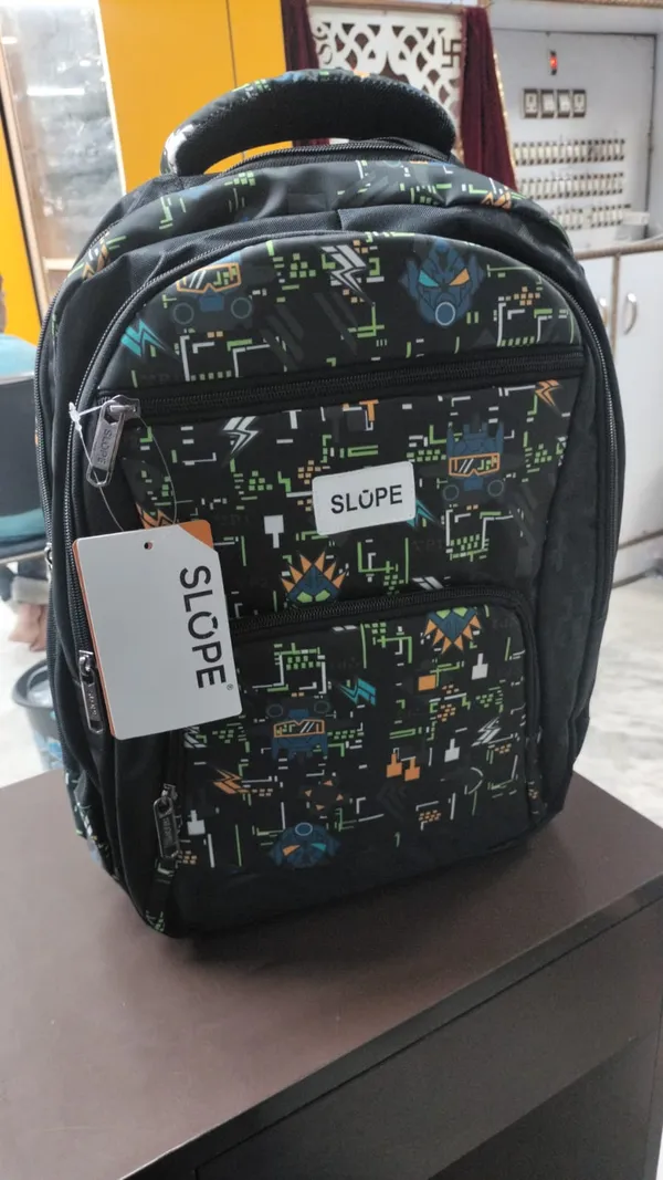 Slope_Black_Geometric_Print_Backpack