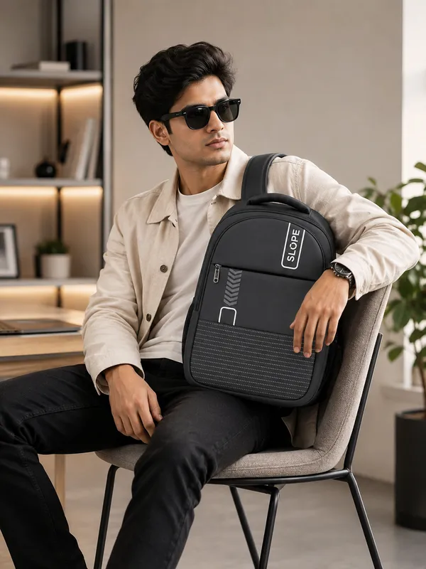 Grey_Polyester_Geometric_Print_Structured_Backpack
