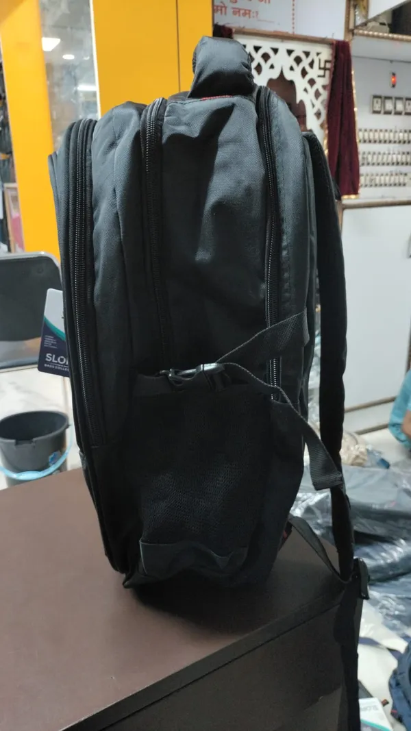 Slope_Black_Multi-Compartment_Backpack