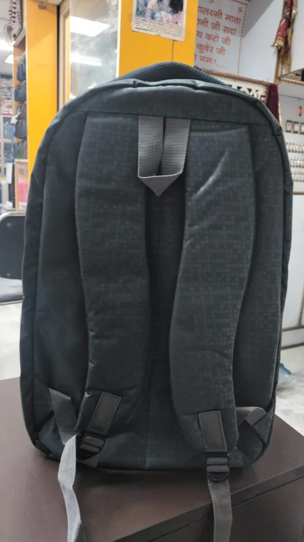 Black_Printed_Backpack_With_Front_Zip_Pocket