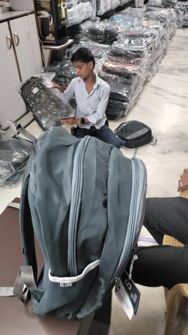 Grey_Slope_Multi-Compartment_Backpack