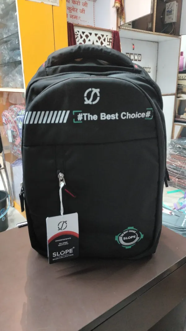 Black_Multi-Compartment_Backpack
