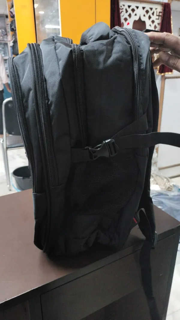 Black_Multi-Compartment_Backpack