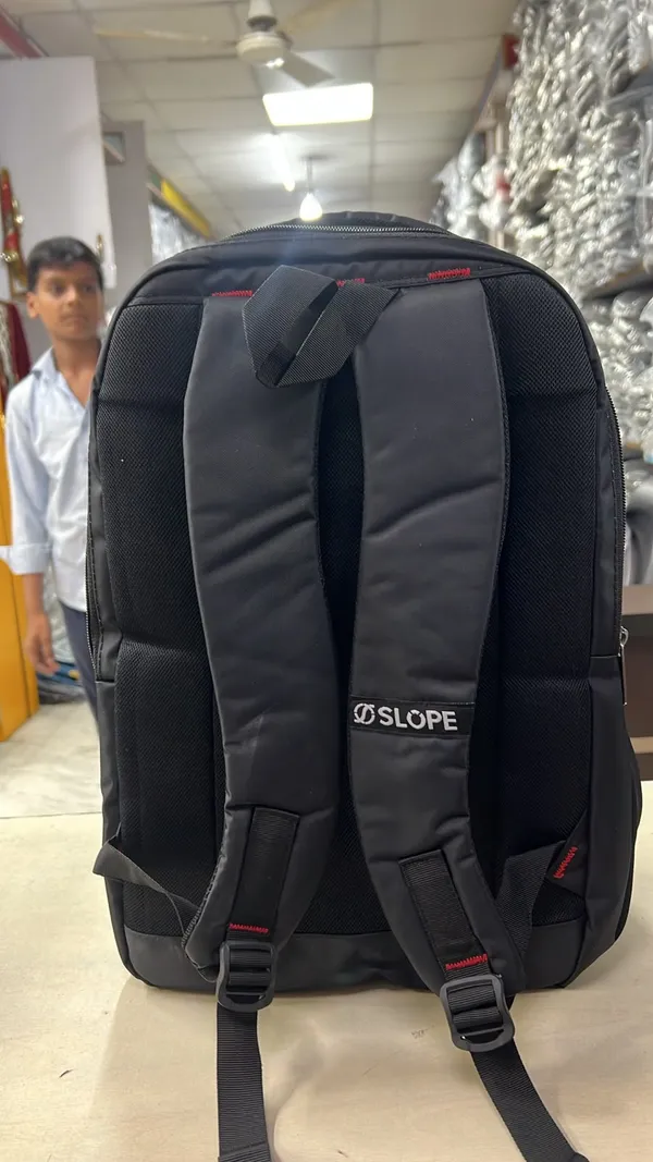 Slope_Black_Multi-Compartment_Backpack