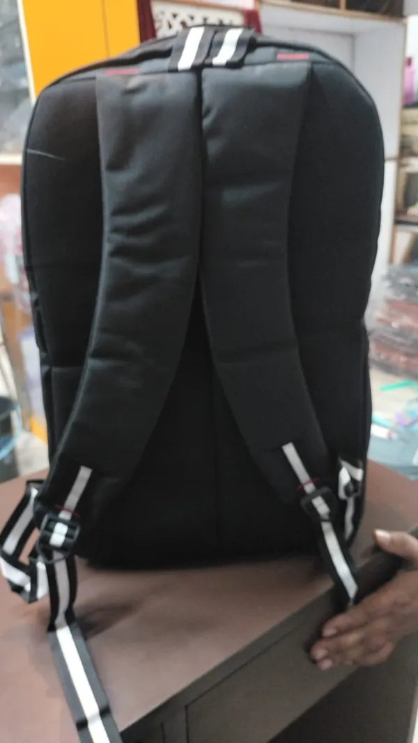 Black_Multi-Compartment_Backpack