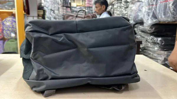 Black_Slope_Structured_Backpack
