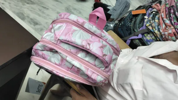 Pink_Floral_Printed_Backpack