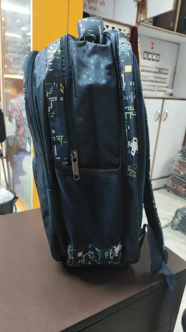 Black_Geometric_Print_Multi_Compartment_Backpack