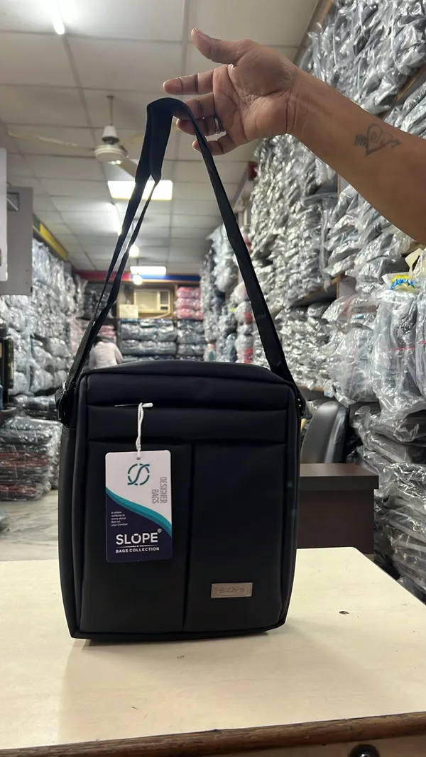 Black_Slope_Shoulder_Sling_Bag
