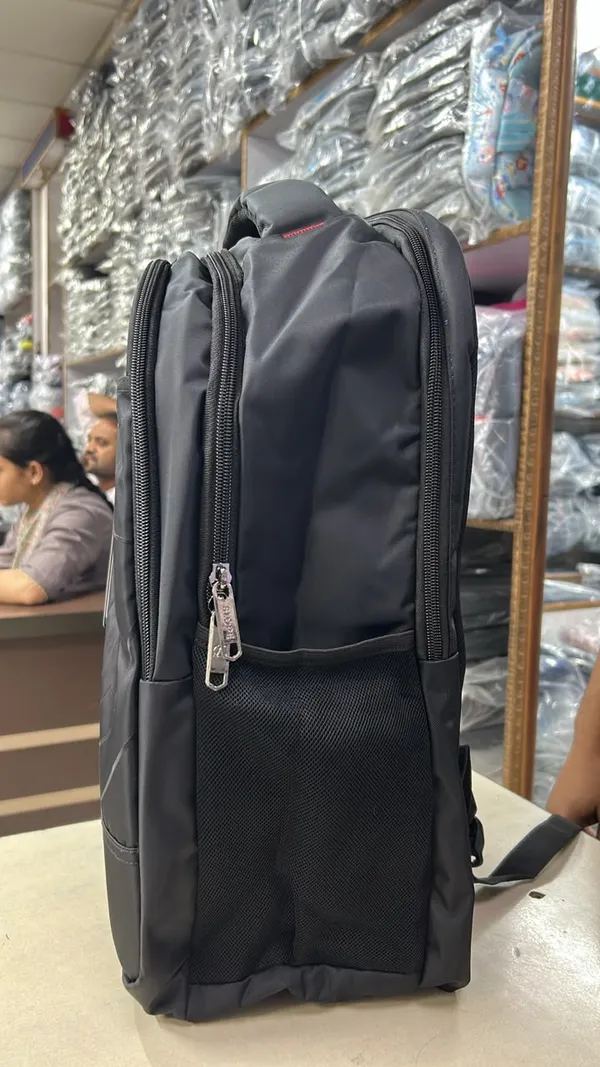 Black_Slope_Multi-Compartment_Backpack_for_Unisex