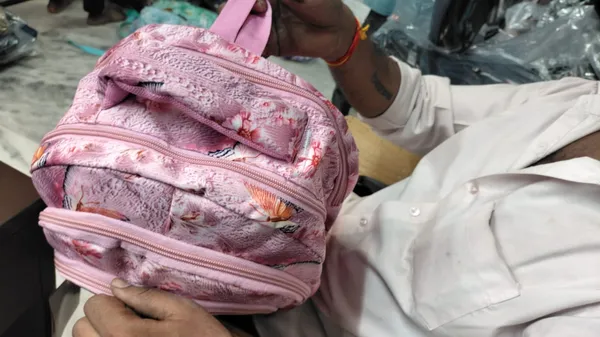 Pink_Floral_Printed_Backpack