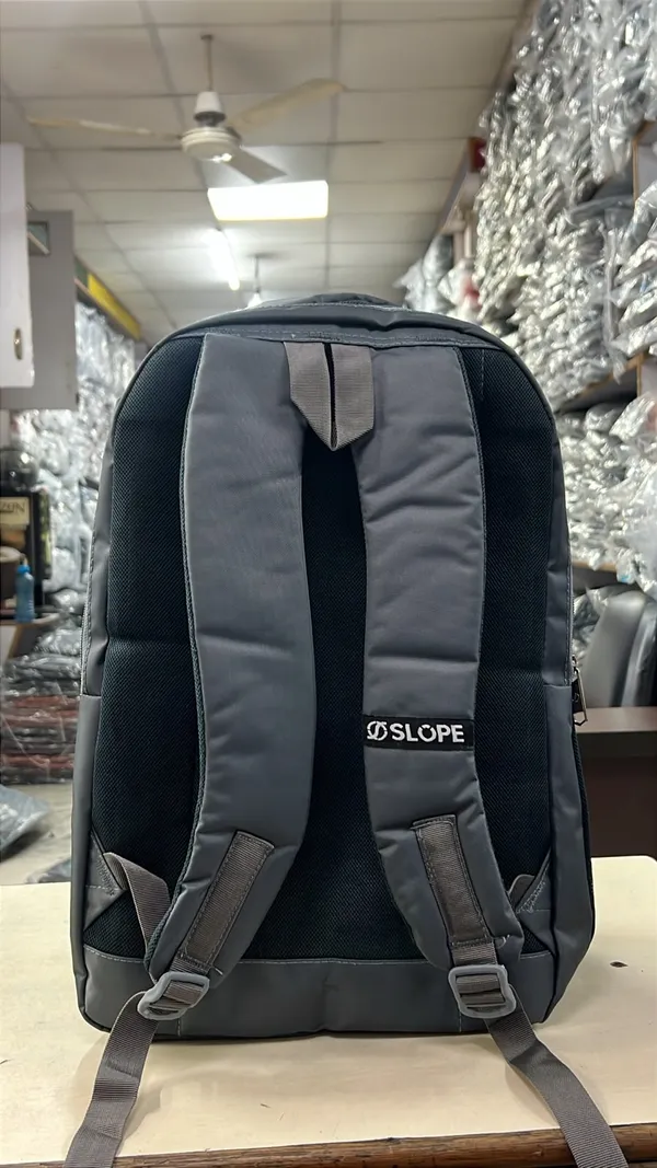 Black_Slope_Structured_Backpack