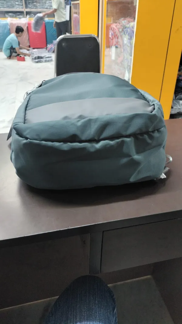 Grey_Slope_Multi-Compartment_Backpack