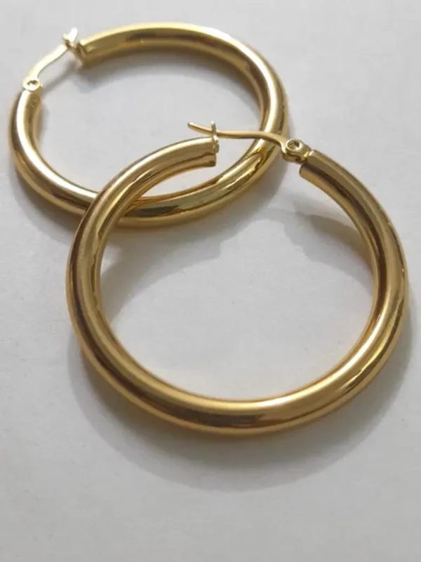 Gold_Tone_Hoop_Earrings_For_Women