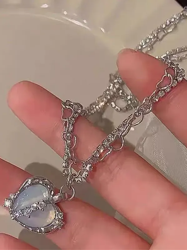 Silver_Tone_Layered_Heart_Pendant_Necklace_For_Women