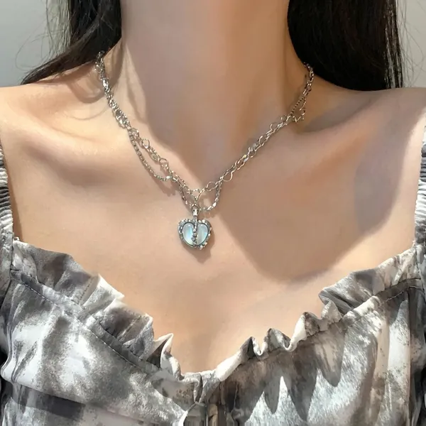 Silver_Tone_Layered_Heart_Pendant_Necklace_For_Women