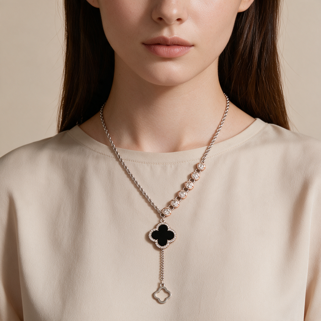 Silver_Tone_Clover_Pendant_Necklace_For_Women