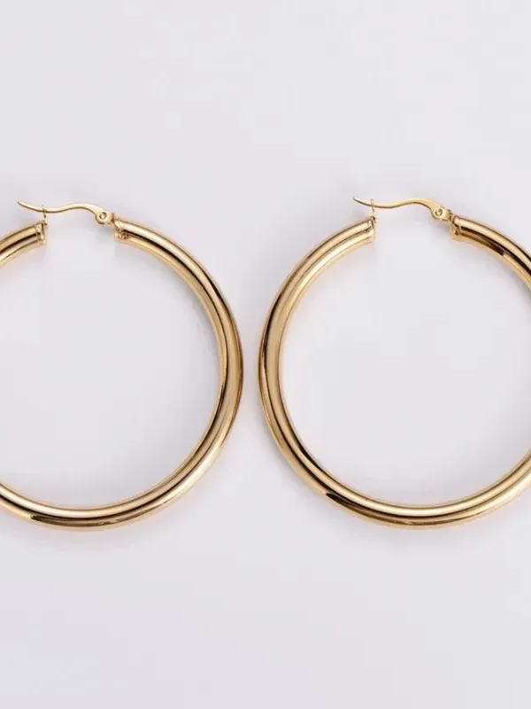 Gold_Tone_Hoop_Earrings_For_Women