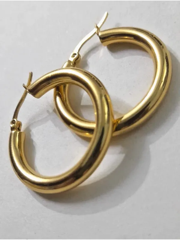 Gold_Tone_Metal_Hoop_Earrings_For_Women