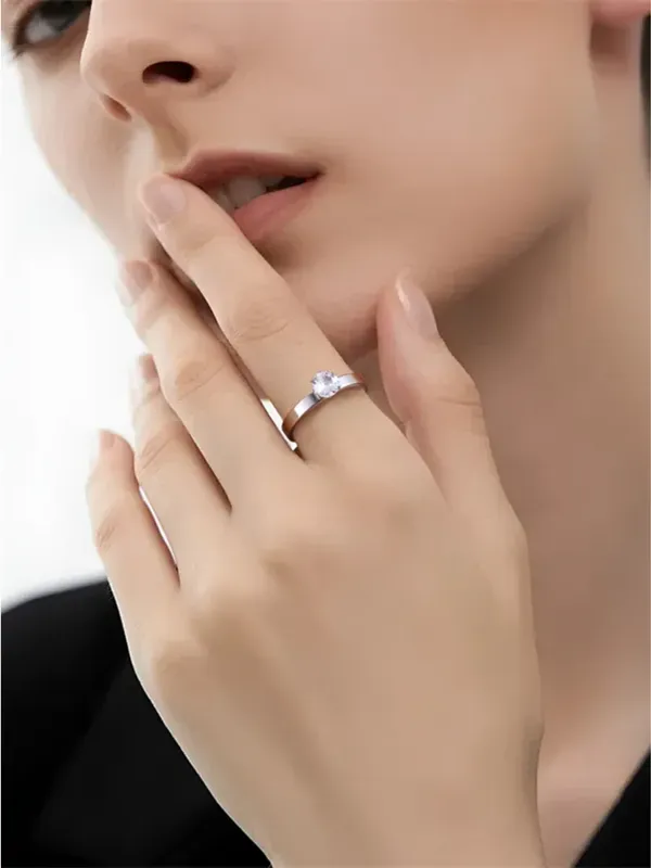 Silver_Tone_Solitaire_Ring_For_Women
