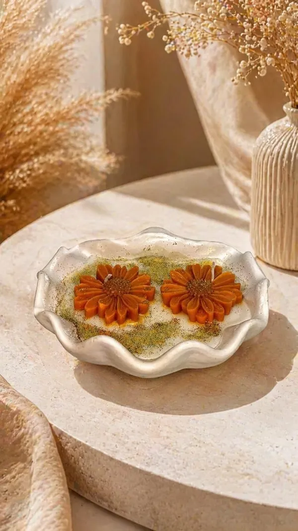 Floral_Soy_Wax_Candle_In_Ceramic_Bowl