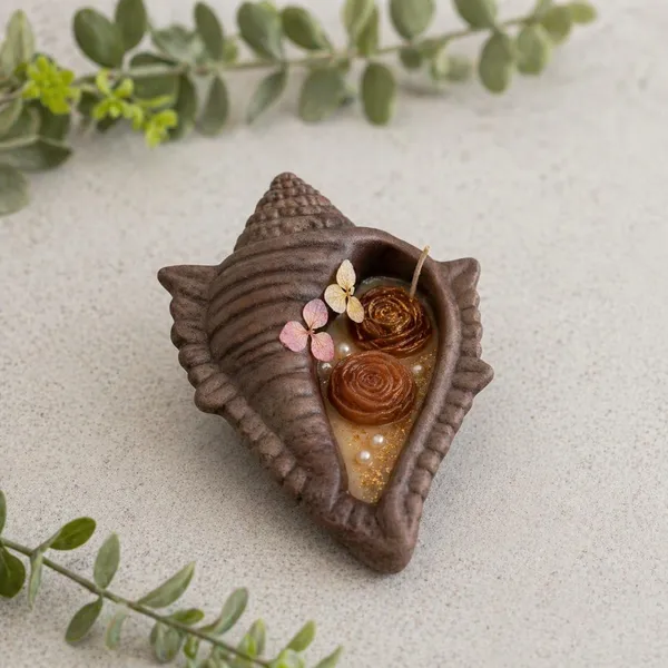 Shell_Soy_Wax_Candle_In_Ceramic_Conch