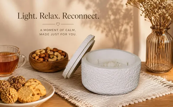 Soy_Wax_3_Wick_Candle_With_Ceramic_Jar
