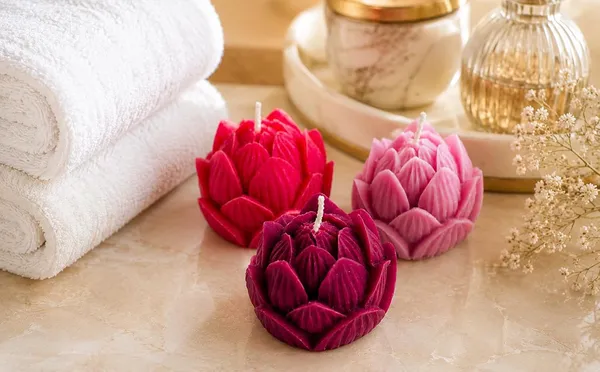 Floral_Pillar_Candles
