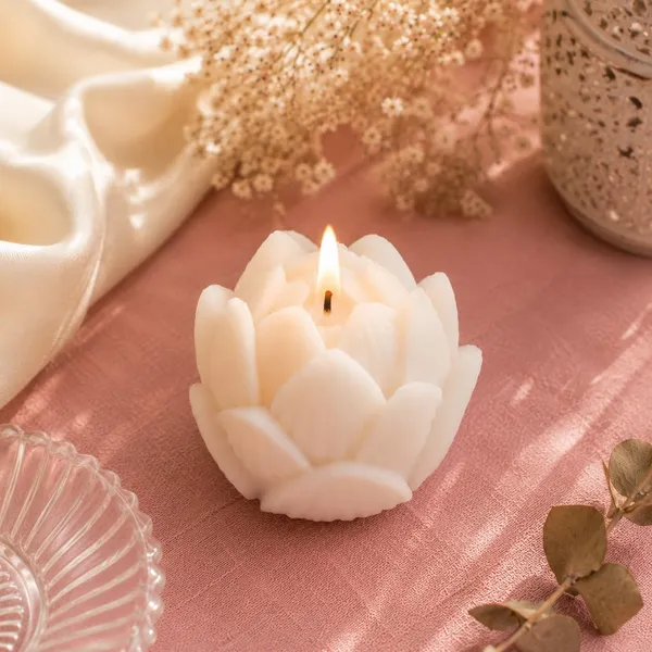 Lotus_Blossom_Pillar_Candle