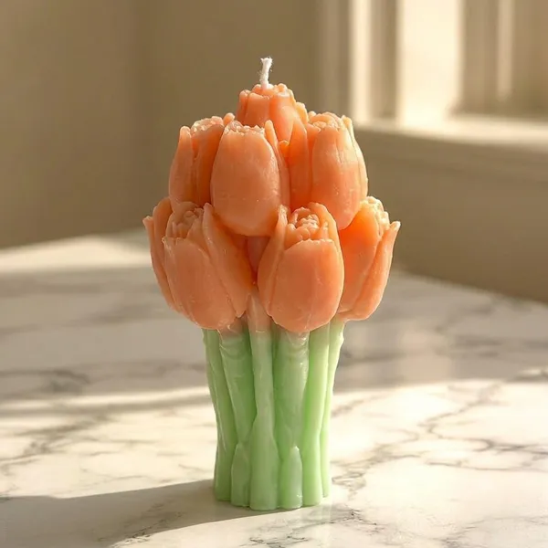 Tulip_Bloom_Candle